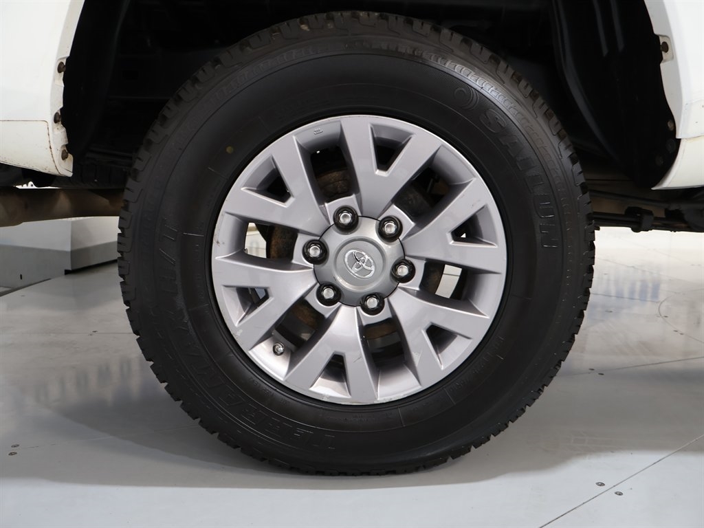 2018 Toyota Tacoma SR5 Access Cab V6 4x4 photo 32