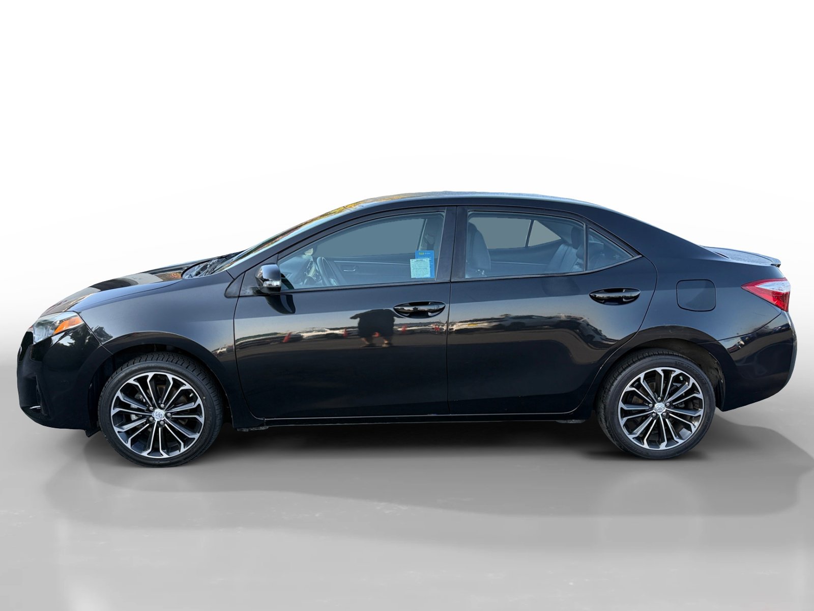 2015 Toyota Corolla S photo 2