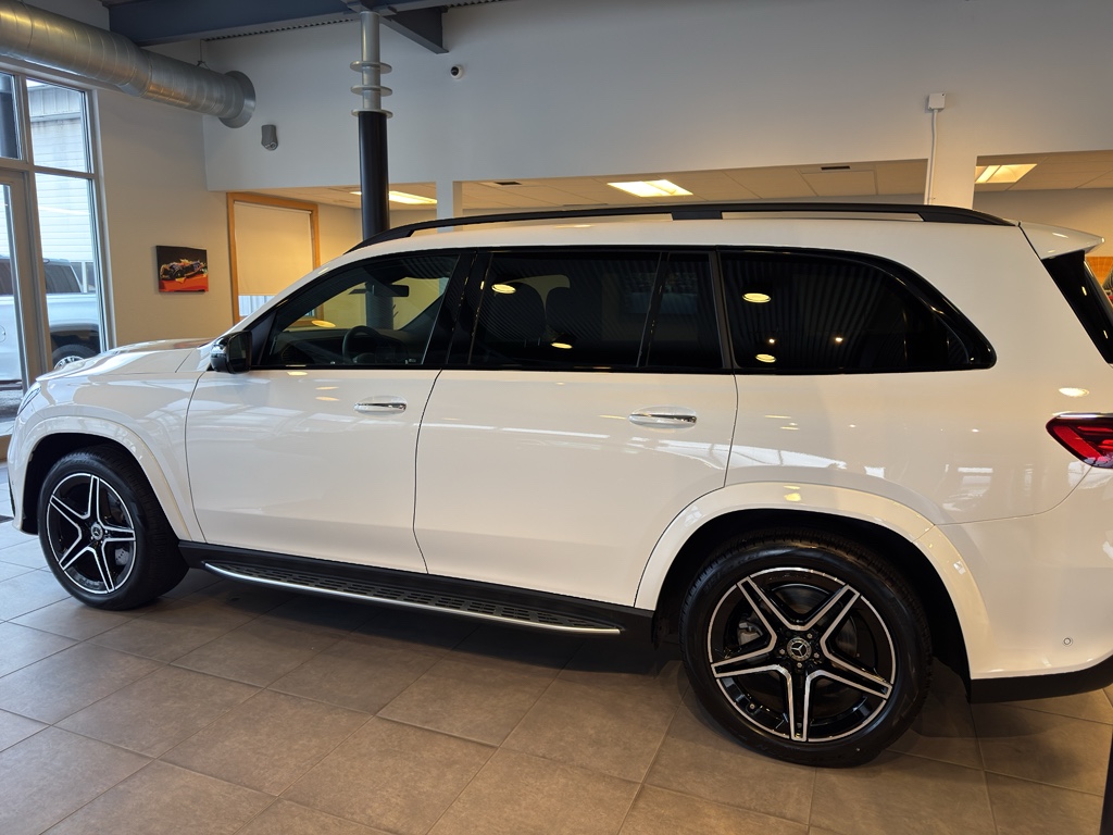 2024 Mercedes-Benz GLS Base's photo