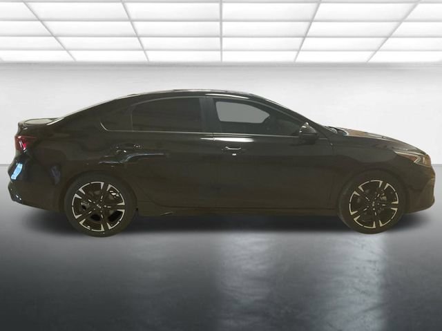 2024 Kia Forte GT-Line photo 4