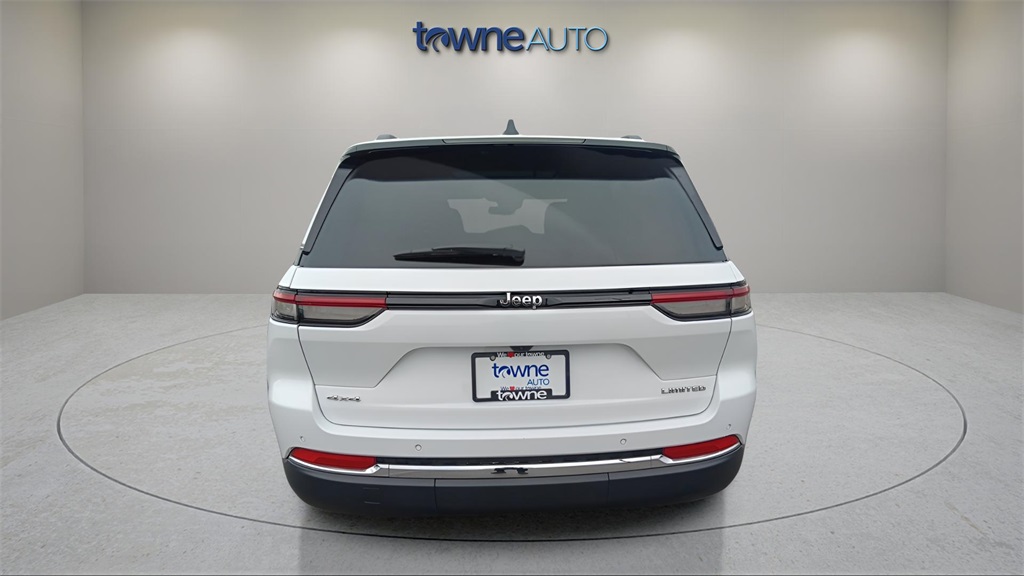2023 Jeep Grand Cherokee Limited photo 3