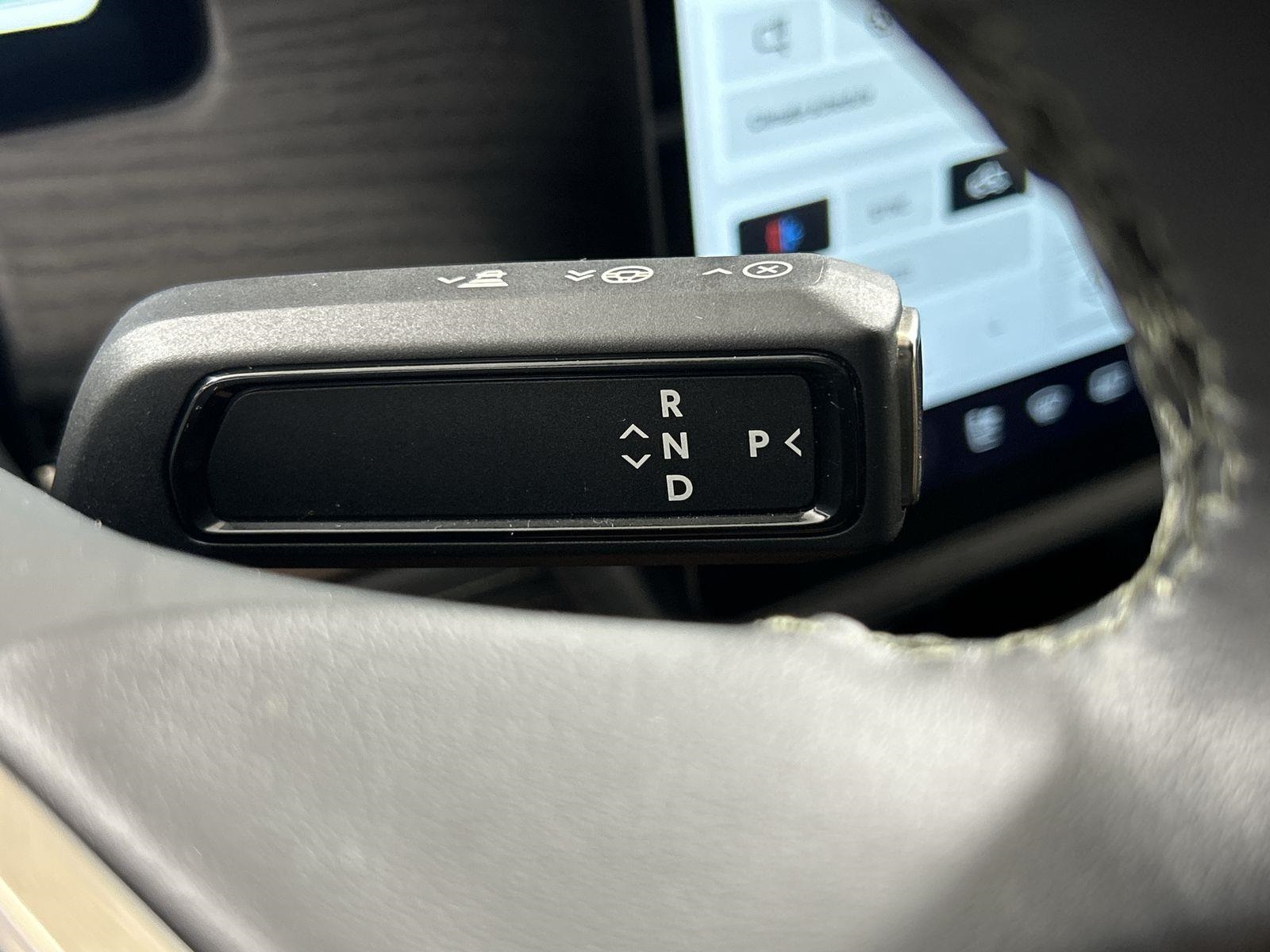 2025 Rivian R1S Adventure photo 15