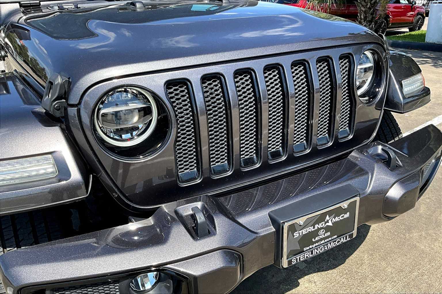 2020 Jeep Wrangler Unlimited Sahara High Altitude photo 26