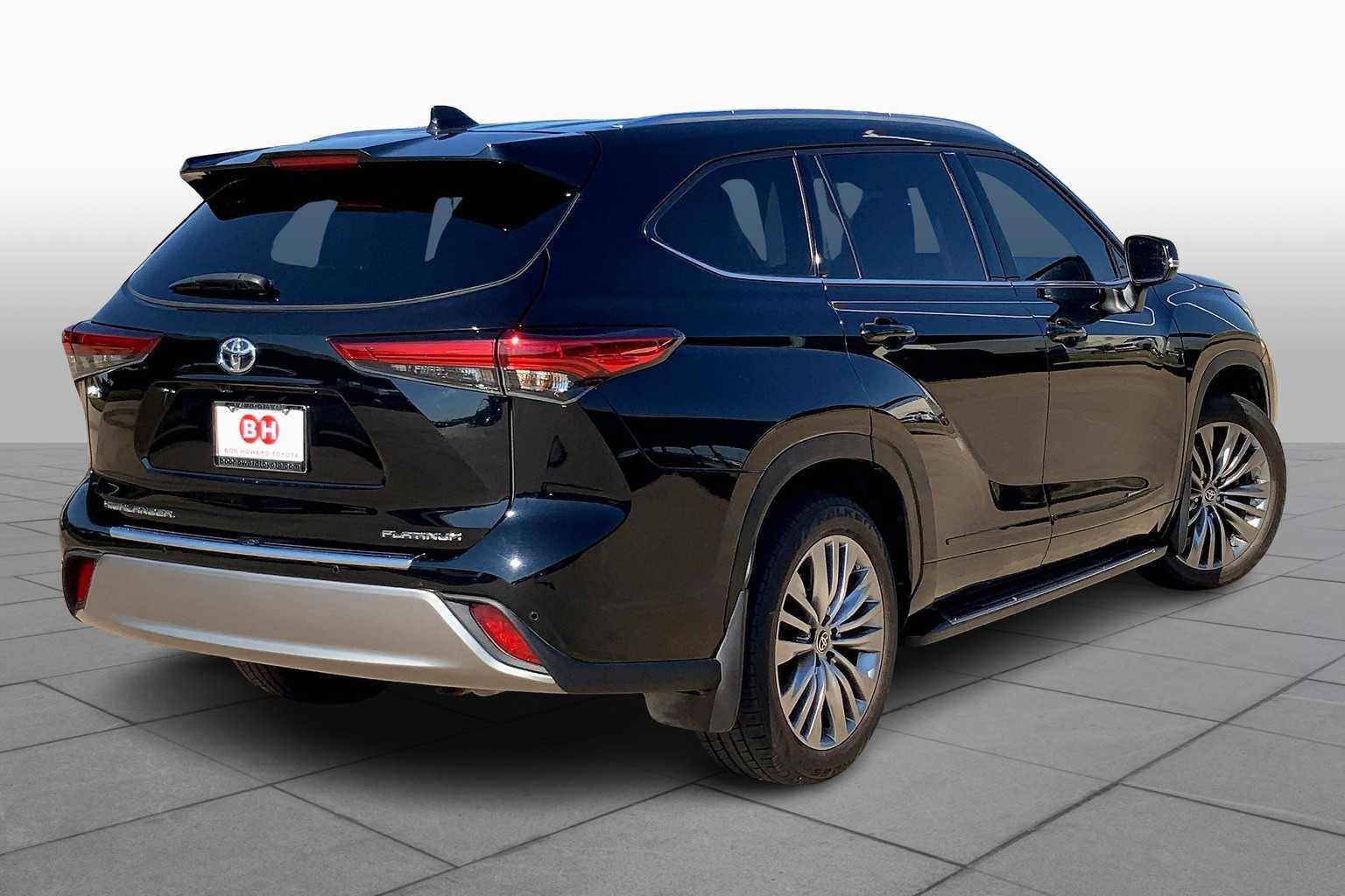 2022 Toyota Highlander Platinum photo 11