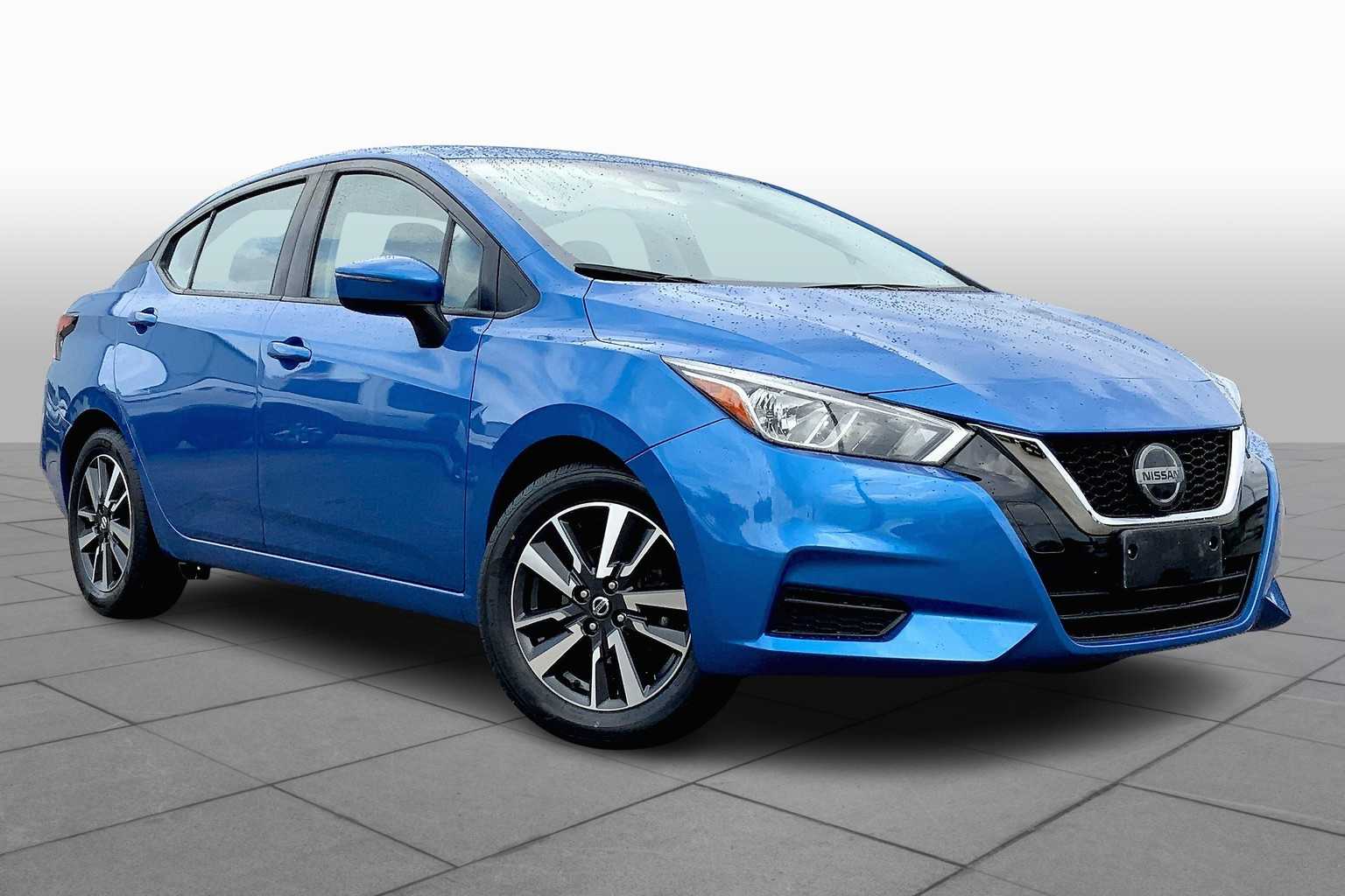 2021 Nissan Versa SV photo 2