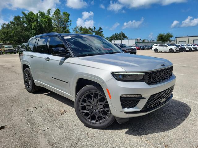 2025 Jeep Grand Cherokee Summit Reserve's photo