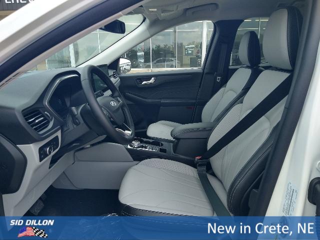 2025 Ford Escape Plug-In Hybrid photo 4