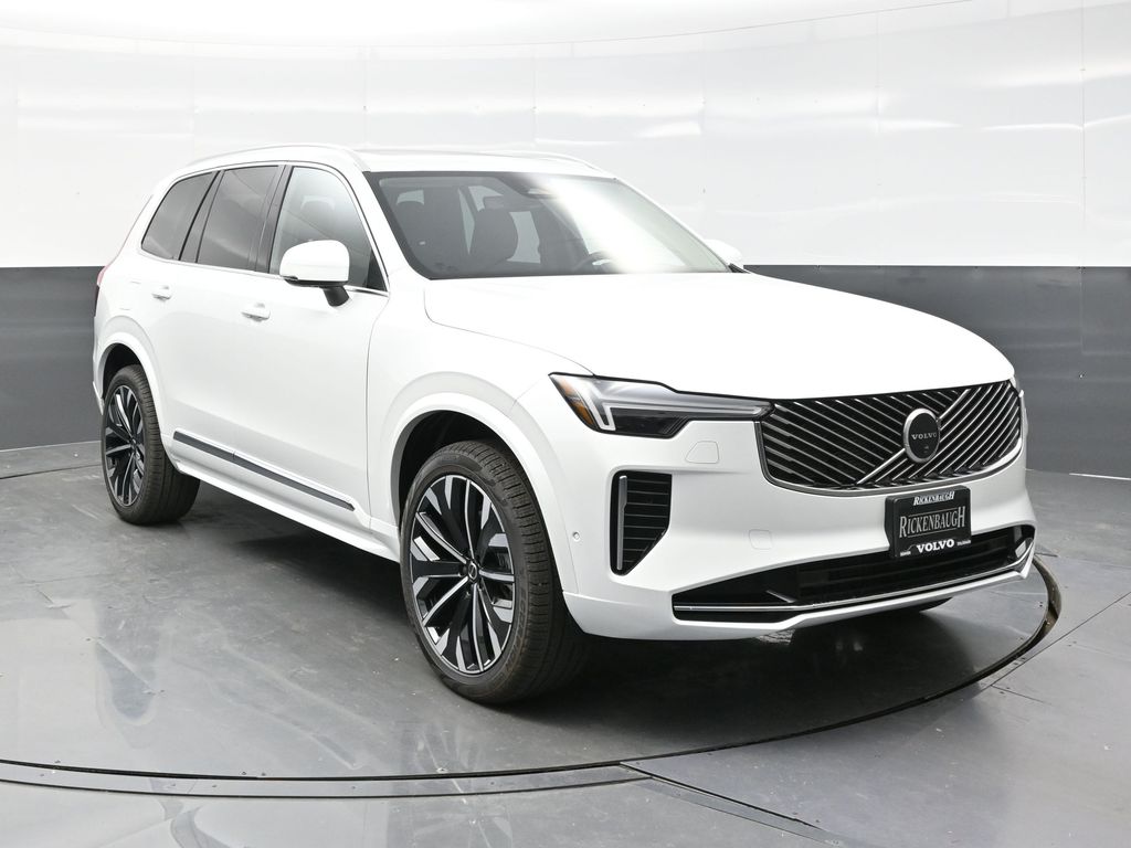 2026 Volvo XC90 Plus's photo