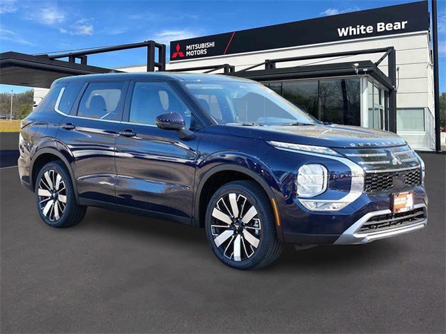 2025 Mitsubishi Outlander SE's photo