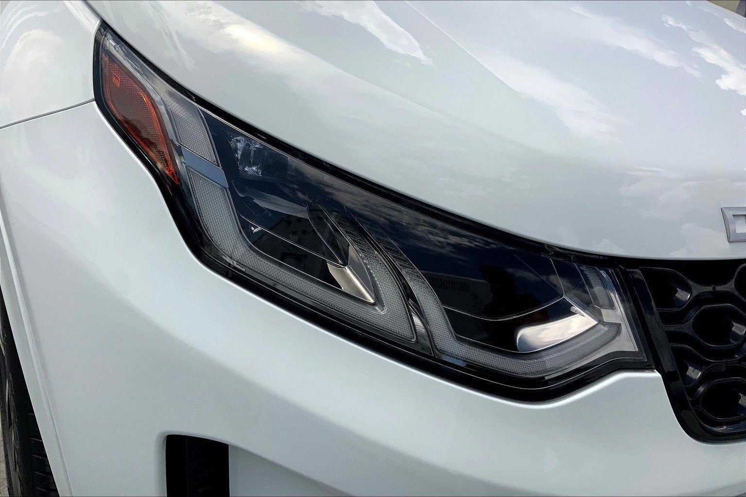2024 Land Rover Discovery Sport S photo 24