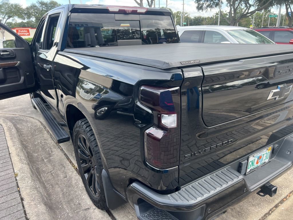 2022 Chevrolet Silverado High Country photo 3