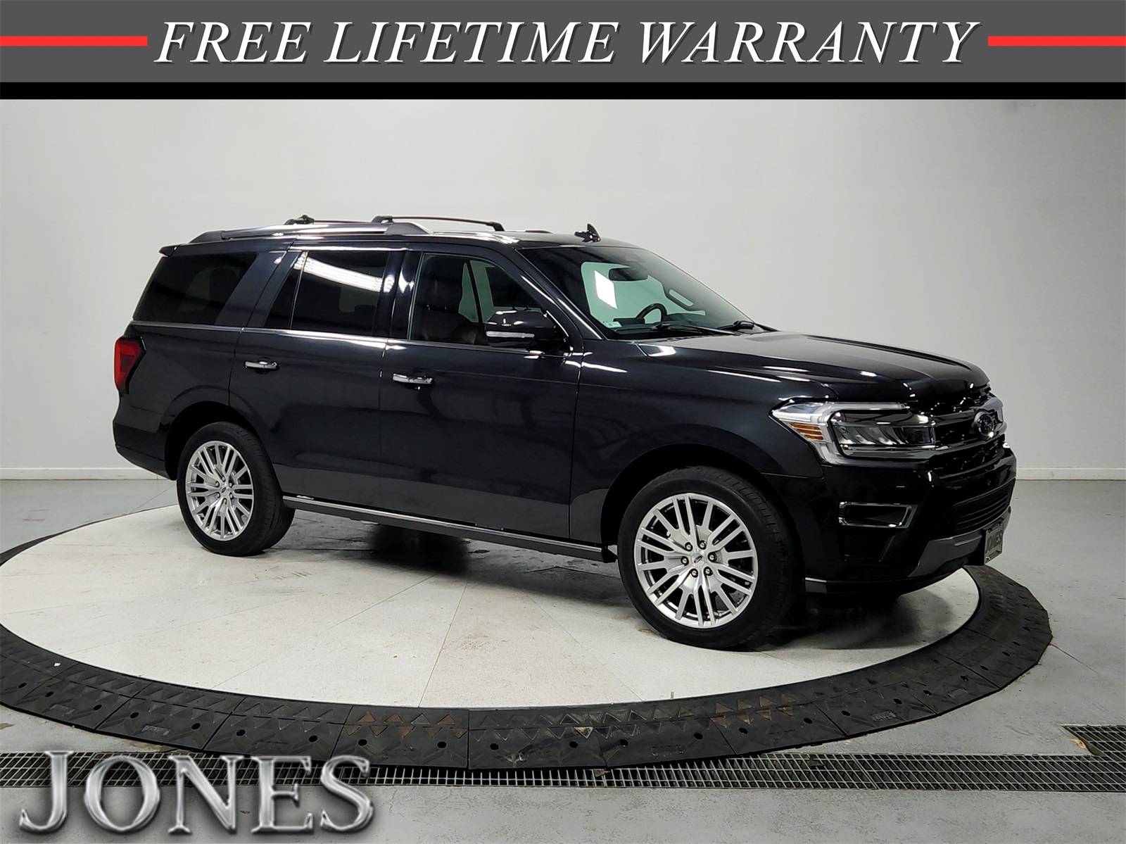 2024 Ford Expedition Limited's photo