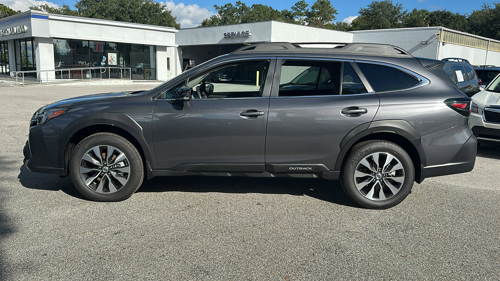 2025 Subaru Outback Limited photo 3