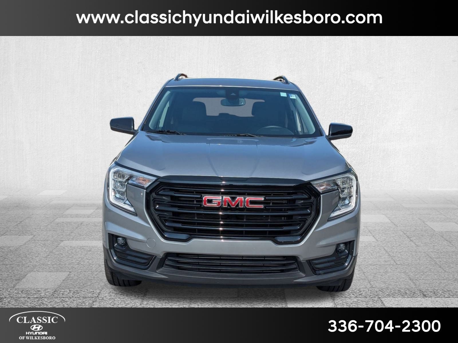 2024 Gmc Terrain SLT photo 2
