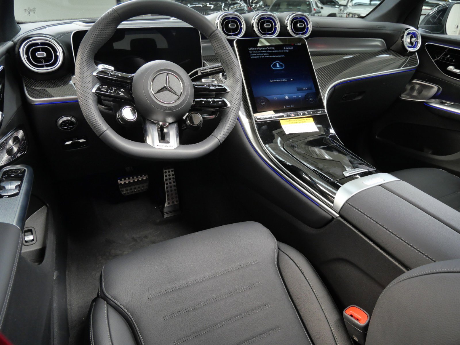 2025 Mercedes Benz GLC 43 4MATIC photo 2