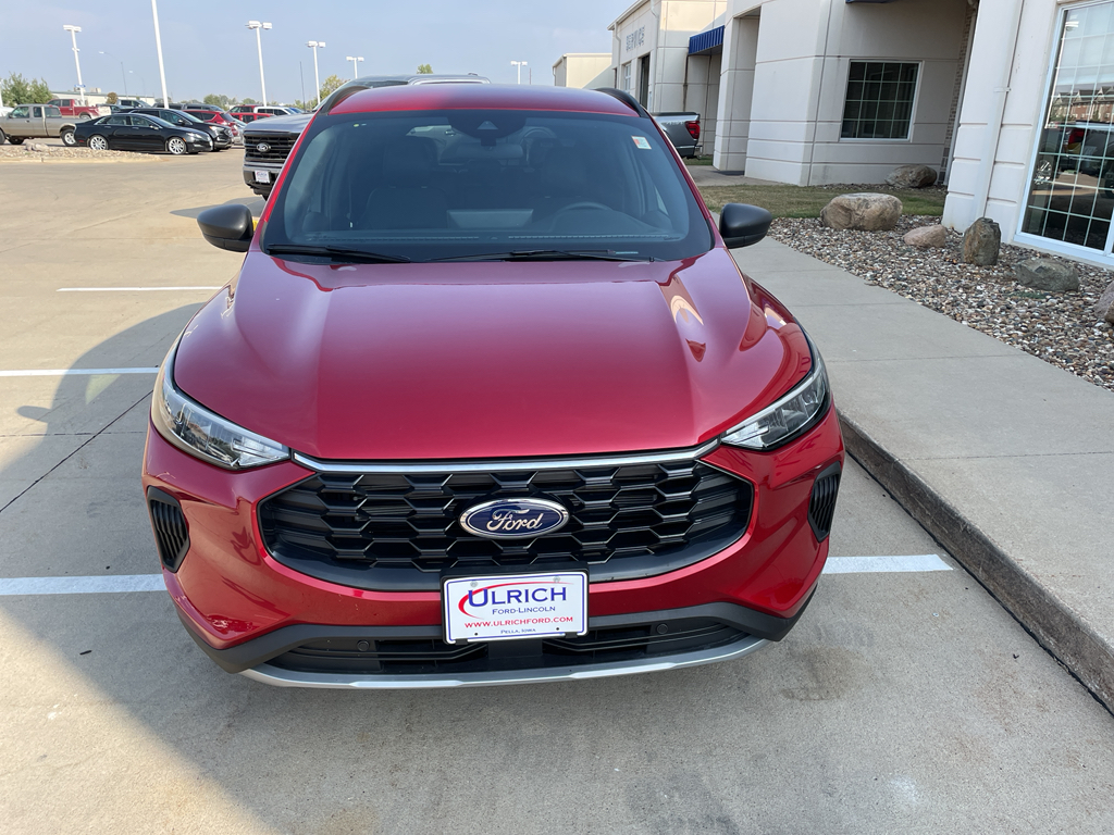 2025 Ford Escape ST-Line photo 2