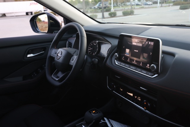 2026 Nissan Rogue SV photo 19