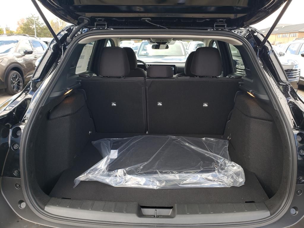 2026 Nissan Kicks SV photo 4