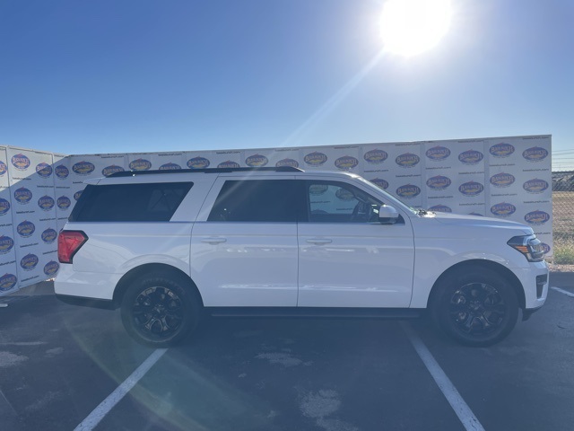 2022 Ford Expedition XLT's photo