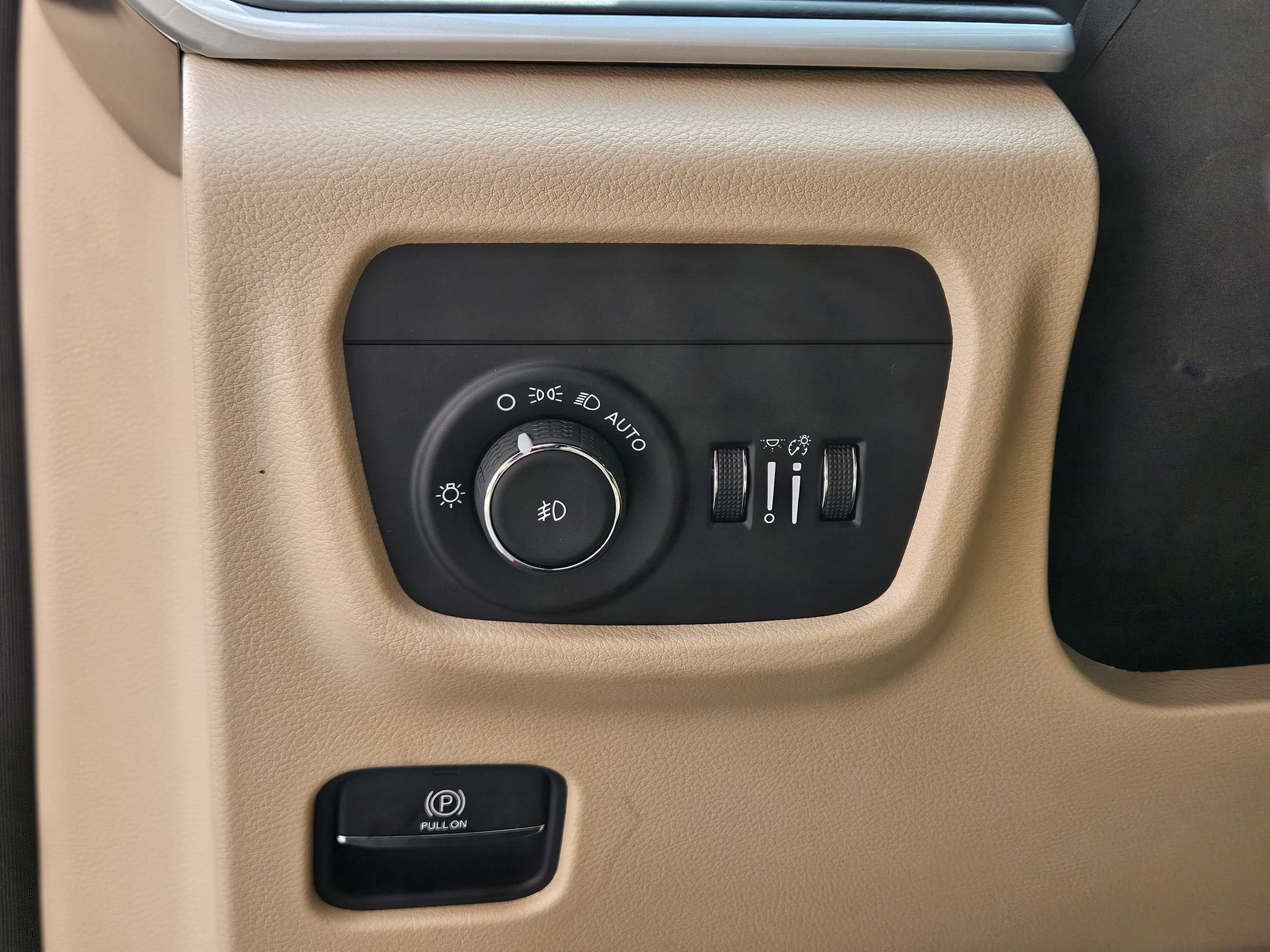 2025 Jeep Grand Cherokee Limited photo 18
