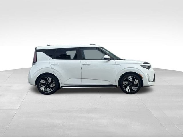 2025 Kia Soul GT-Line photo 2