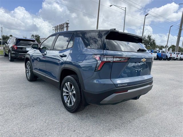 2026 Chevrolet Equinox LT photo 2