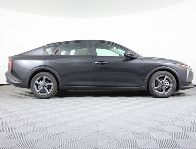 2025 Kia K4 LXS photo 4
