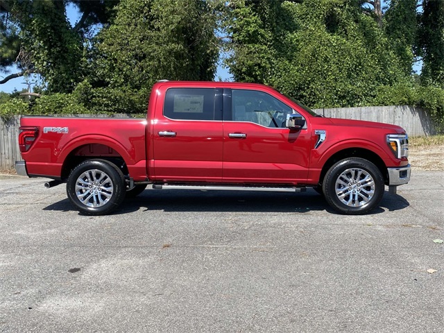 2025 Ford F-150 Lariat photo 2