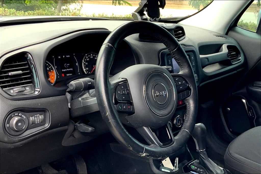2017 Jeep Renegade Latitude North Edition photo 12