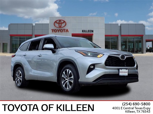2022 Toyota Highlander XLE's photo