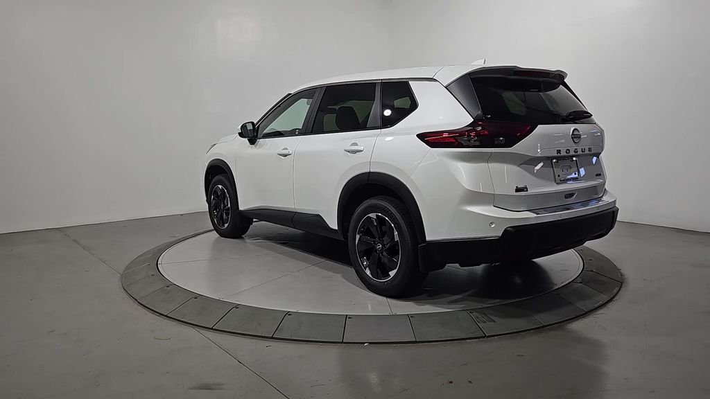 2026 Nissan Rogue SV photo 3