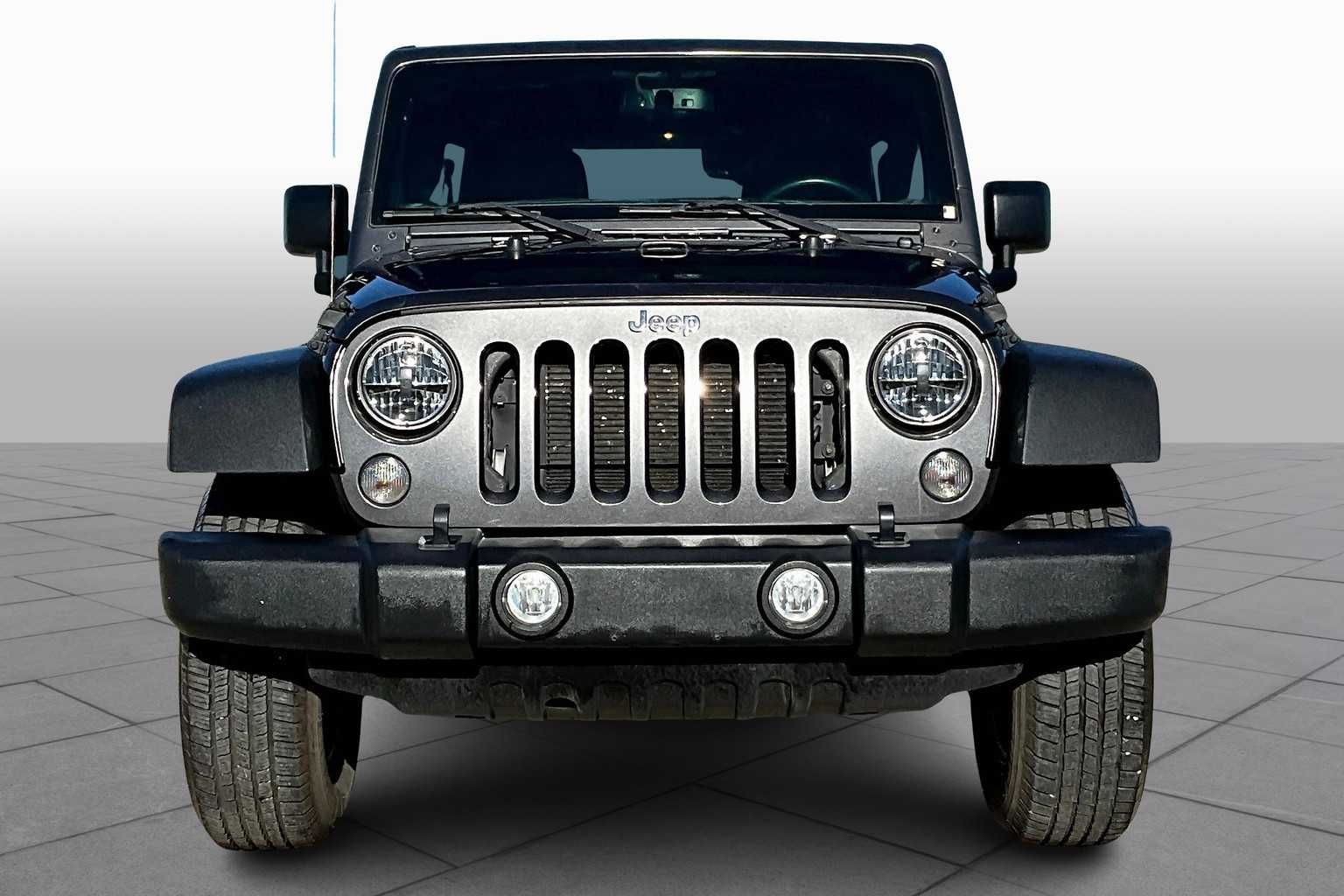 2017 Jeep Wrangler Unlimited Sport photo 3