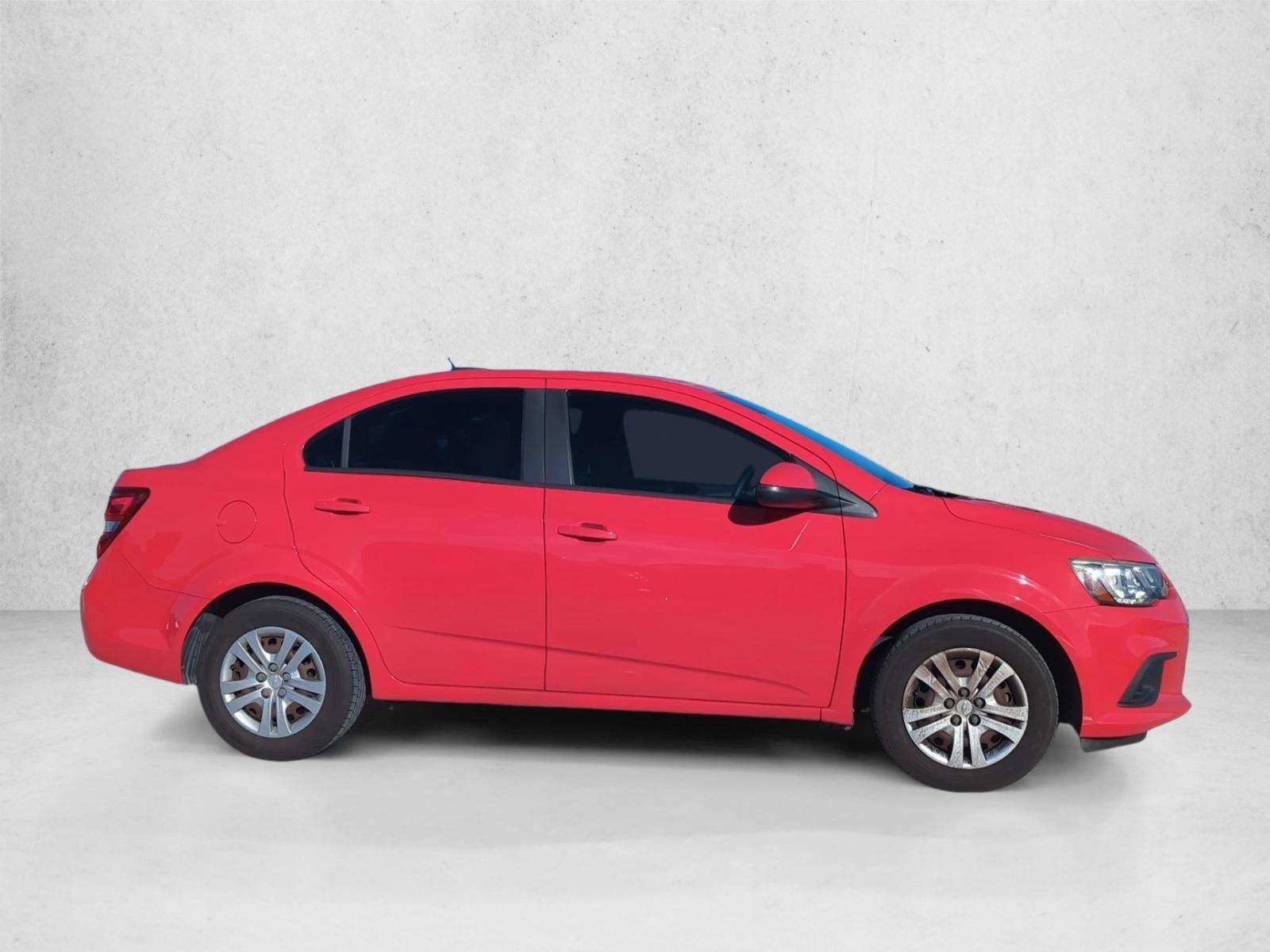 2018 Chevrolet Sonic LS photo 4