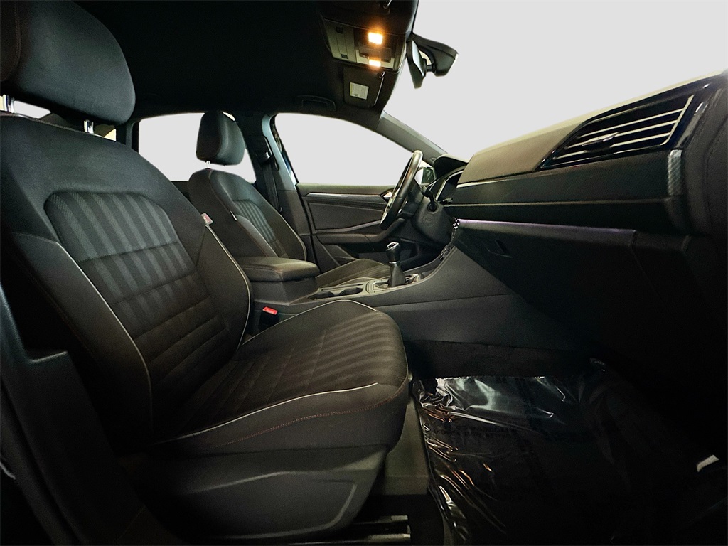 2019 Volkswagen Jetta GLI 2.0T Anniversary Edition photo 9