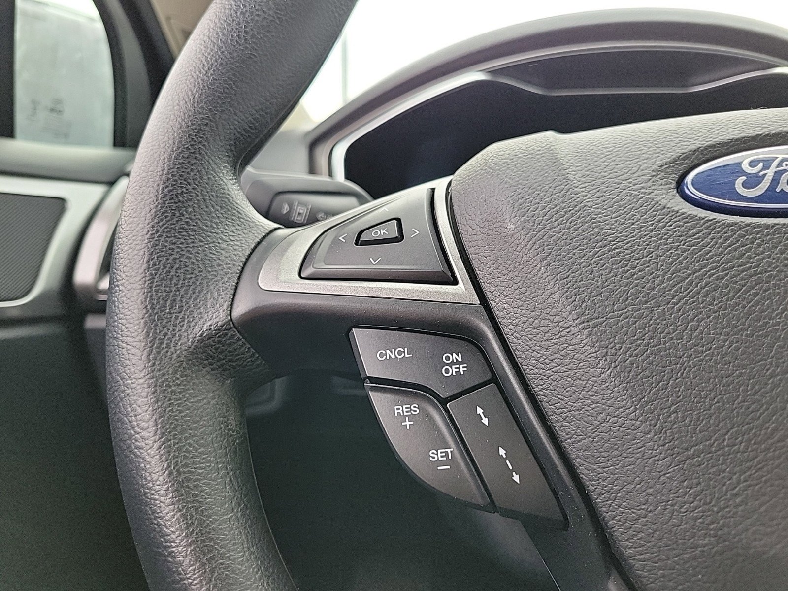 2019 Ford Fusion SE photo 18