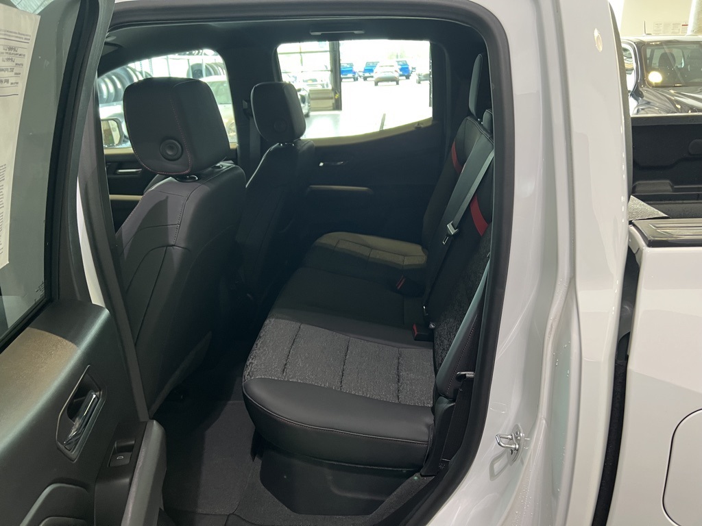 2024 Chevrolet Colorado Z71 photo 14