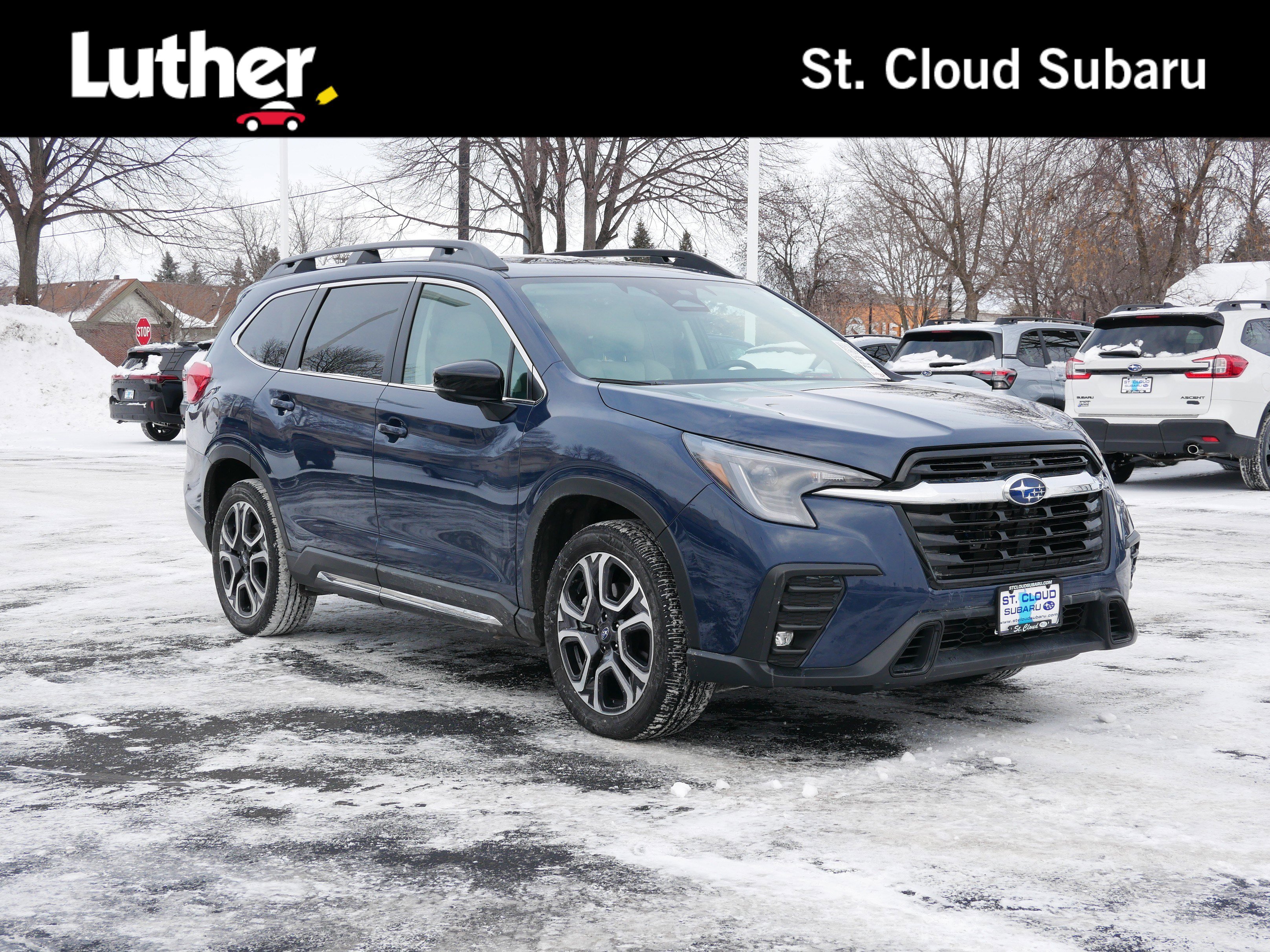 2025 Subaru Ascent Limited's photo