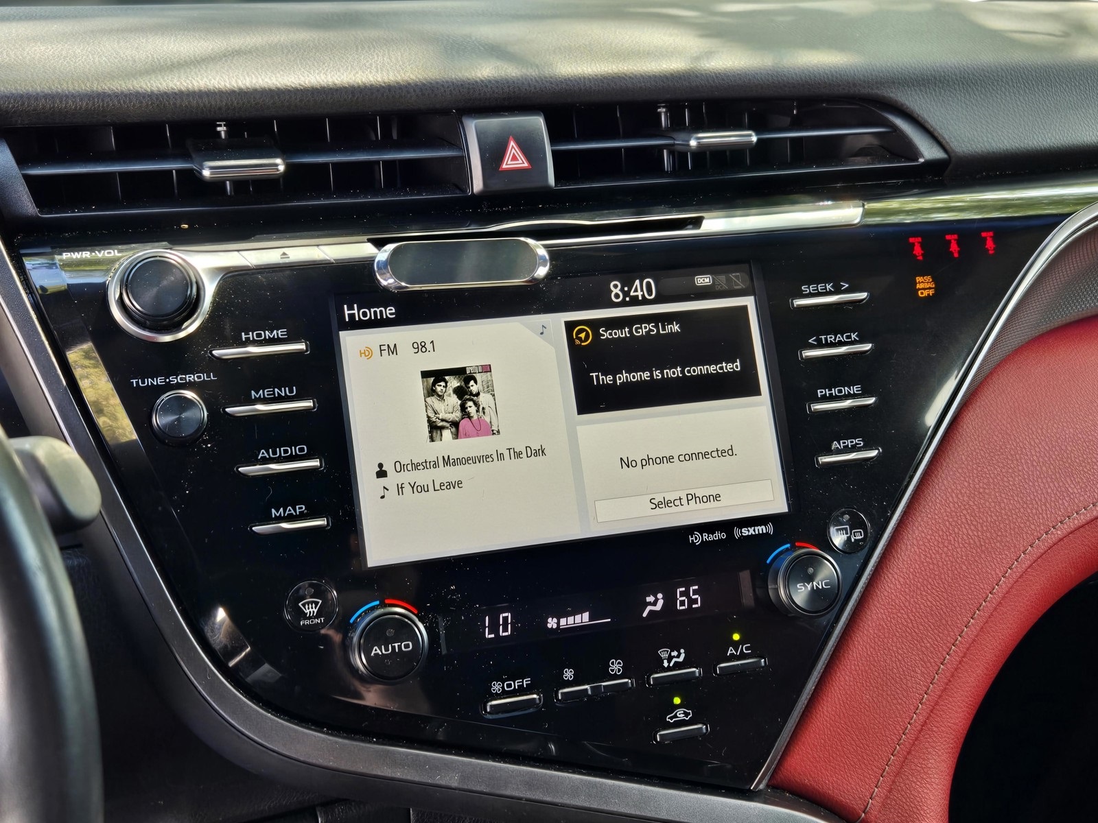 2019 Toyota Camry XSE photo 21