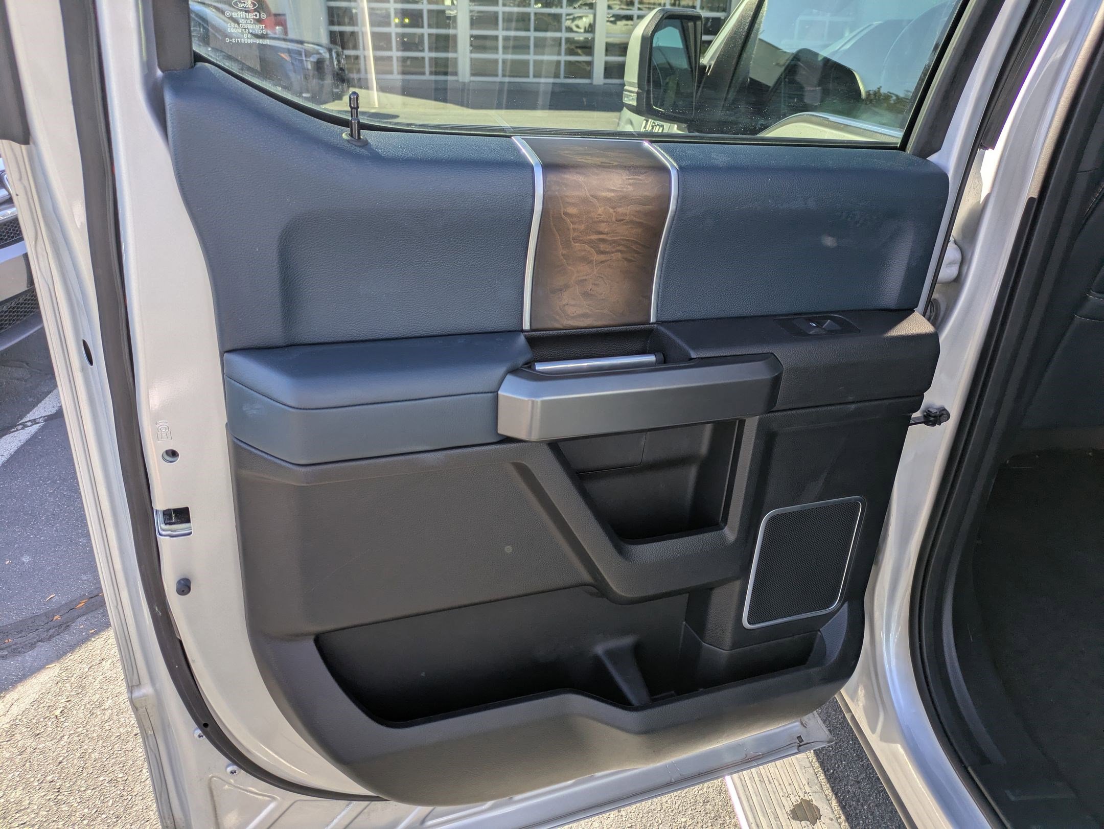 2018 Ford F-150 Limited photo 28
