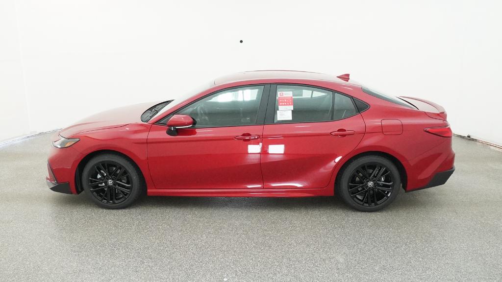 2025 Toyota Camry SE photo 9