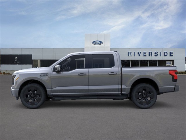 2025 Ford F-150 Lightning Platinum photo 3
