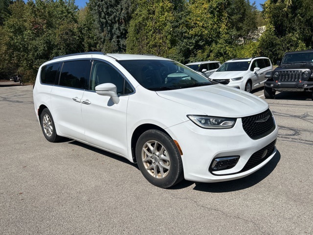 2021 Chrysler Pacifica Touring L photo 5