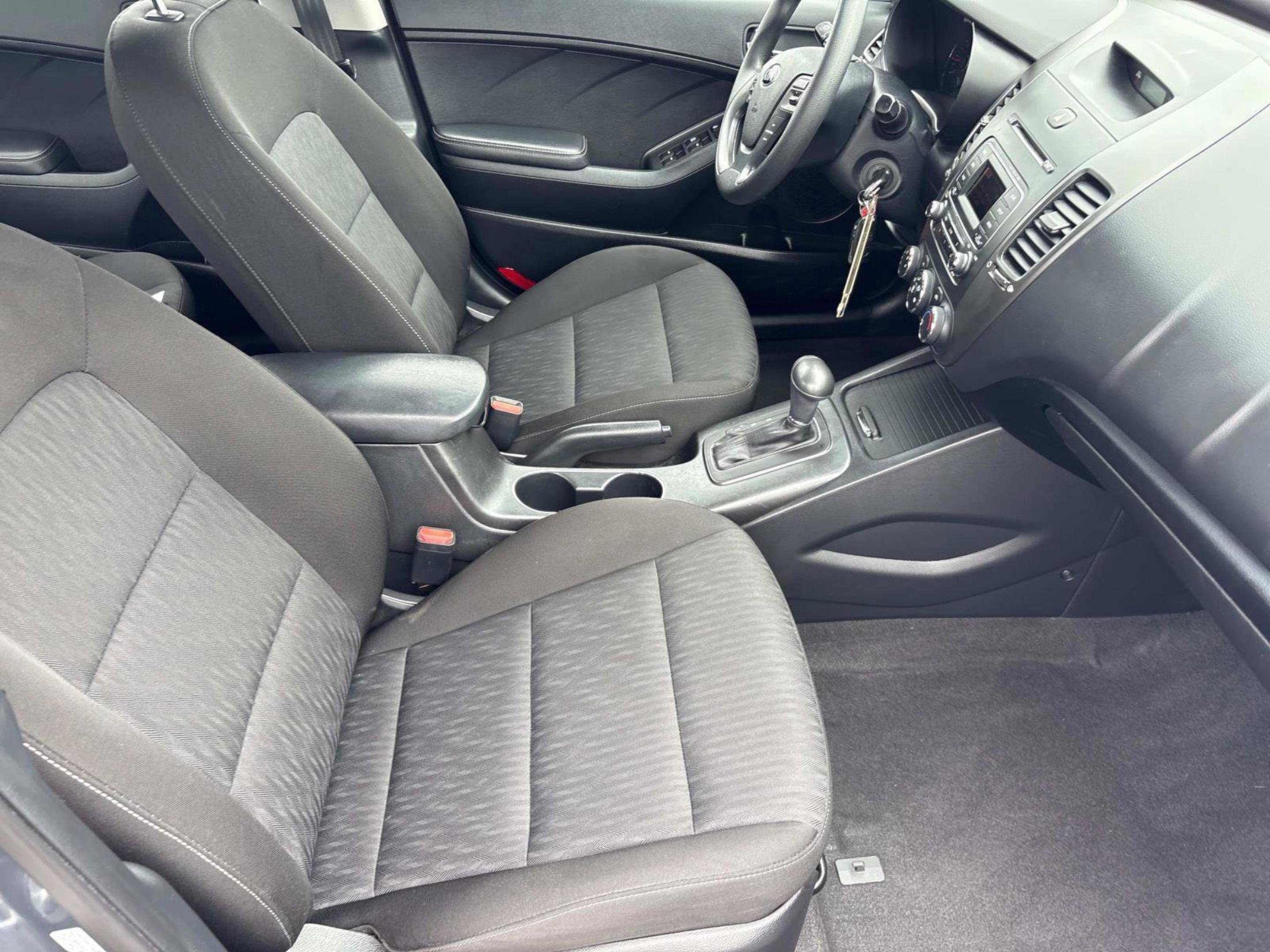 2016 Kia Forte LX photo 19