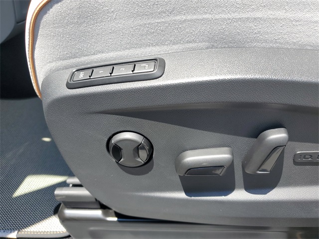 2025 Volkswagen ID. Buzz photo 17