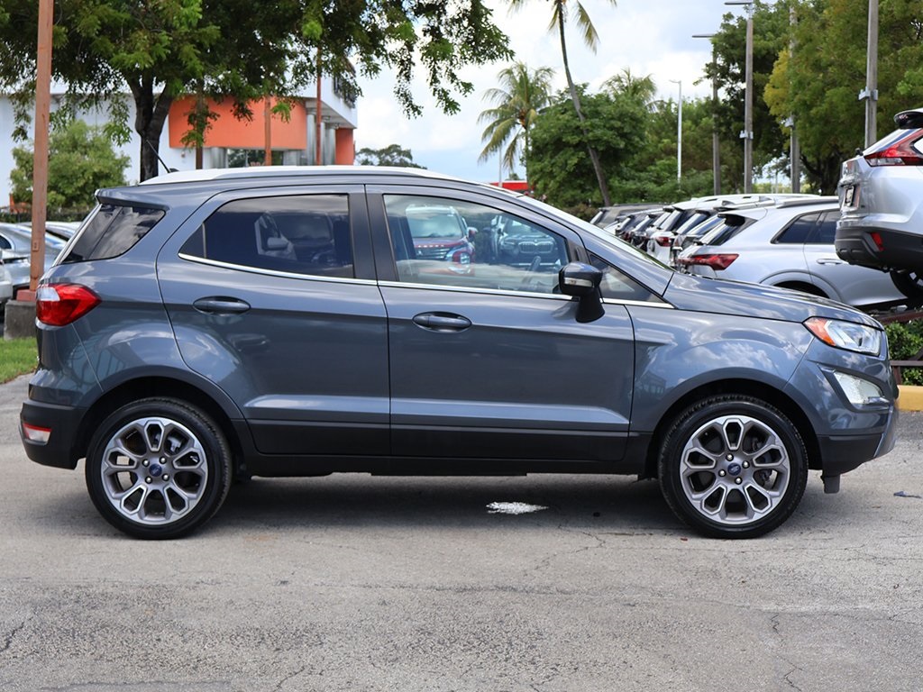 2021 Ford EcoSport Titanium photo 11