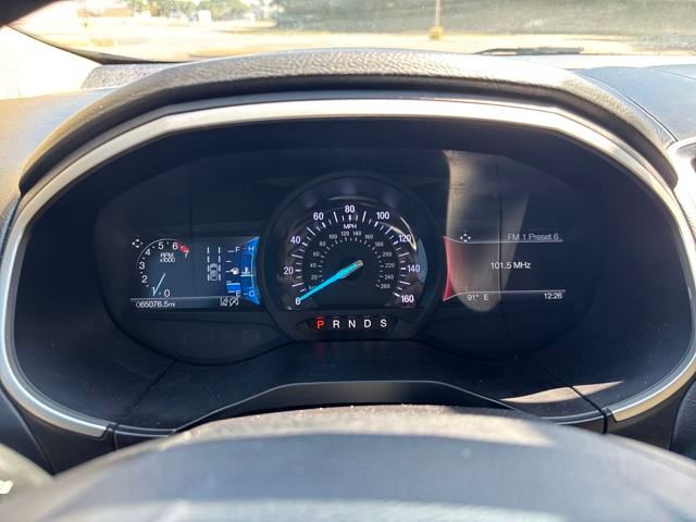 2019 Ford Edge SEL photo 8