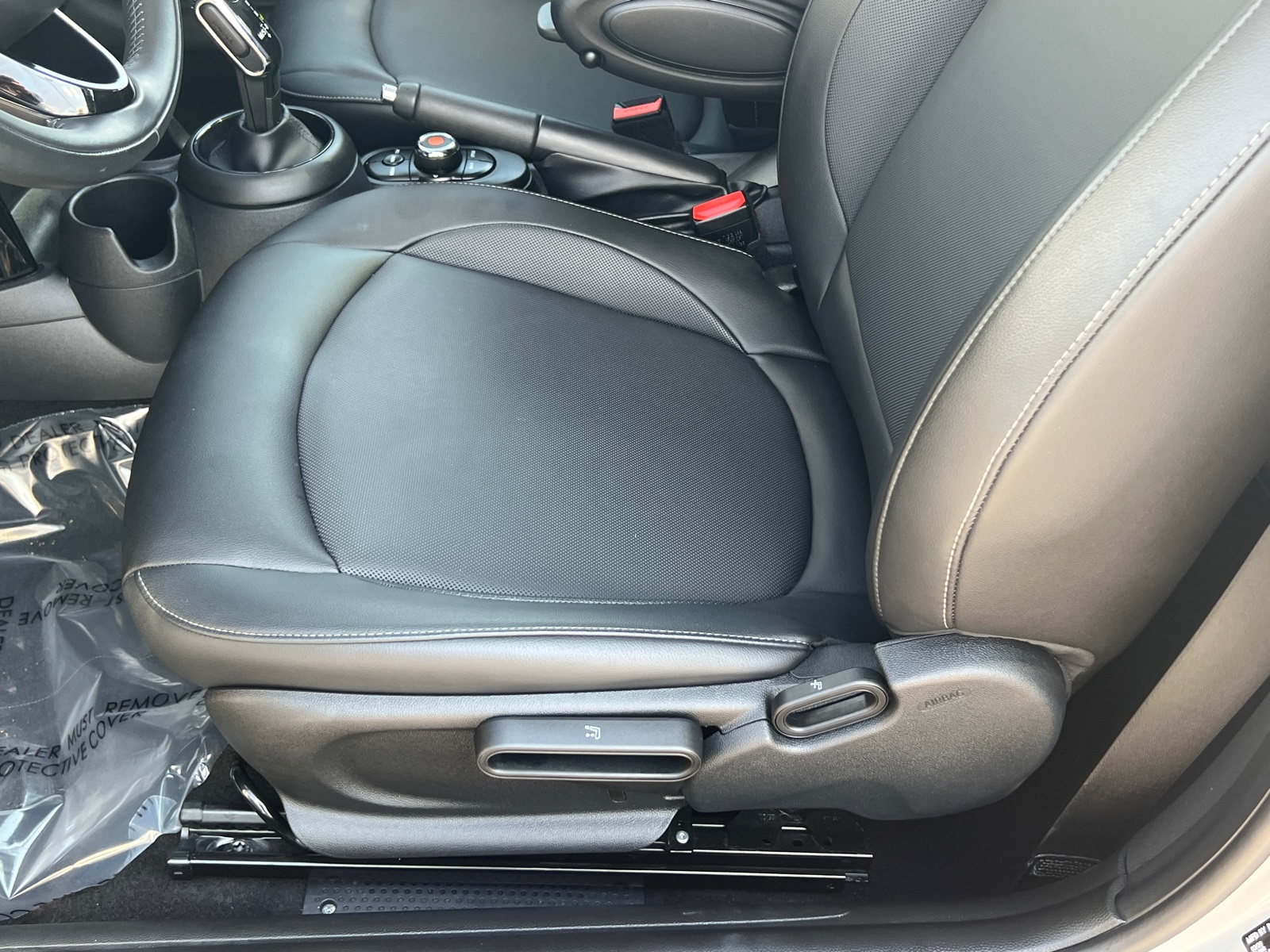 2021 Mini Cooper 2 Door Hardtop Oxford Edition photo 19