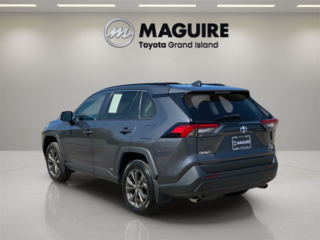 2023 Toyota RAV4 Hybrid XLE Premium photo 3