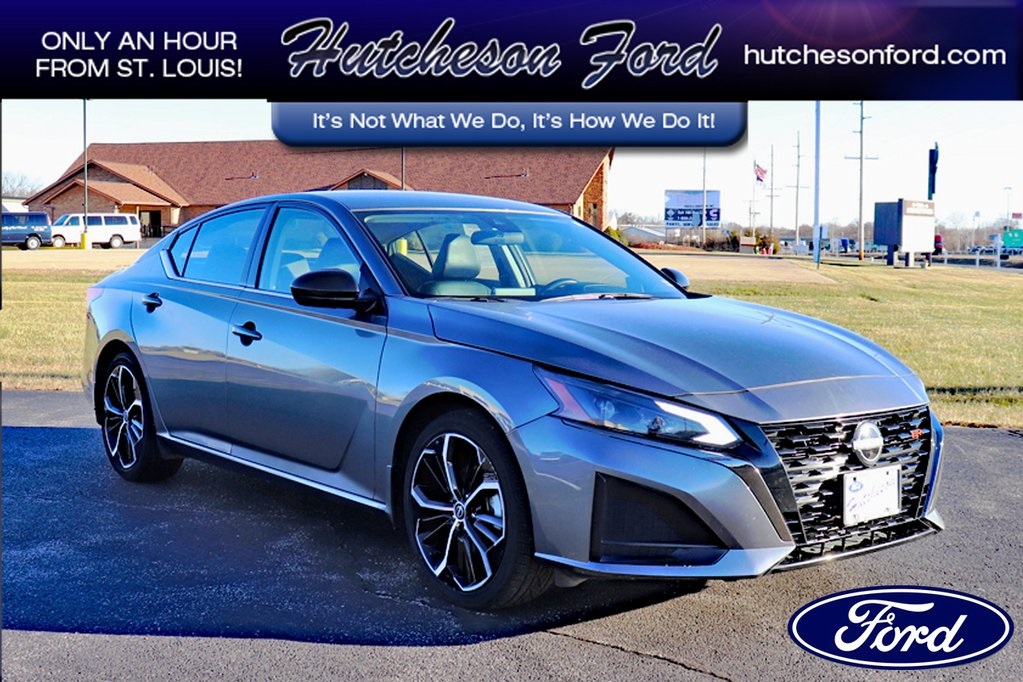 2024 Nissan Altima SR's photo