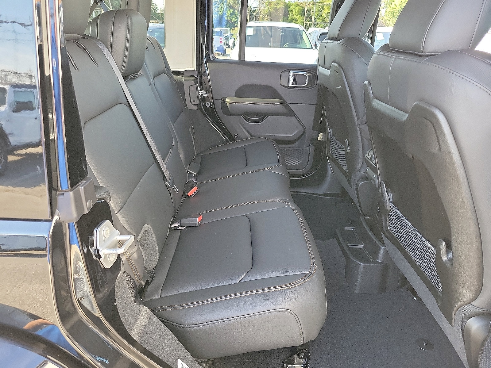 2025 Jeep Wrangler Sahara photo 2